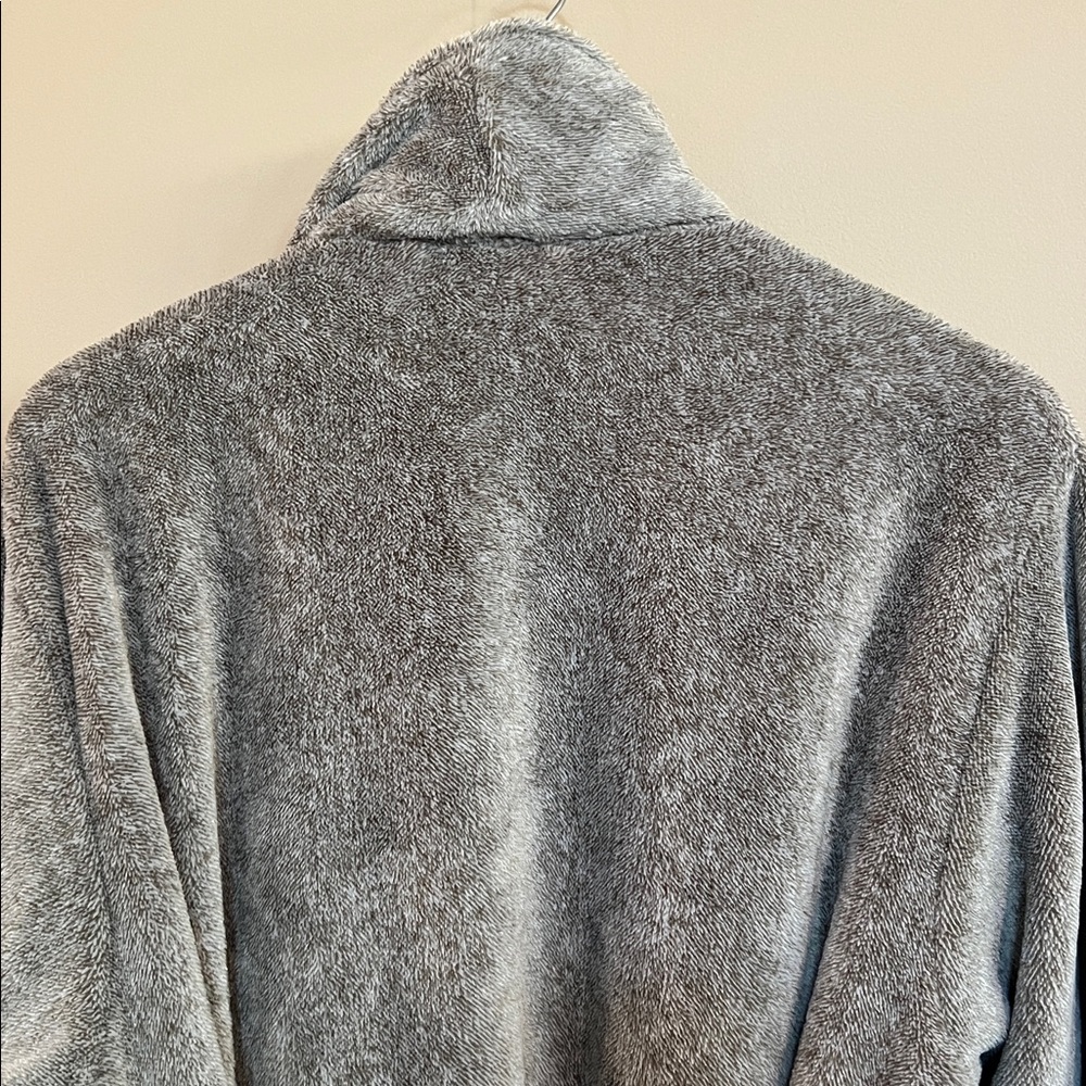 Pottery Barn Plush Gray Green Tan Bathrobe - Picture 6 of 11